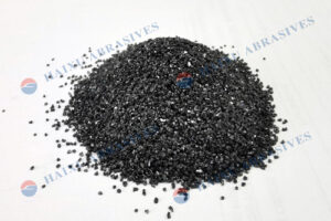 Черное абразивное зерно из карбида кремния F24.  -1-